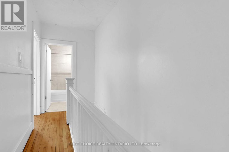 28322285/293-powell-avenue/west-centre-town/ottawa/ontario/K1S2A6_13