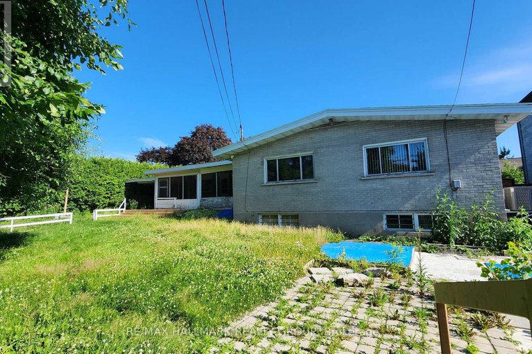 28090289/447-roger-road/alta-vistafaircrest-heights/ottawa/ontario/K1H5B7_38