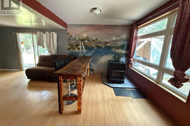 28710222/2401-totem-ranch-road/north-grenville-twp-kemptville-south/north-grenville/ontario/K0G1T0_6
