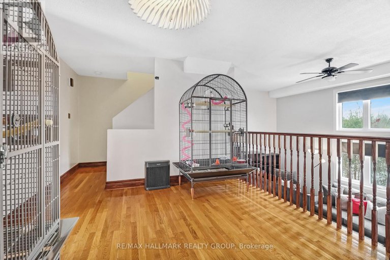 29211588/3205-uplands-drive/hunt-club-woods/ottawa/ontario/K1V9T3_11