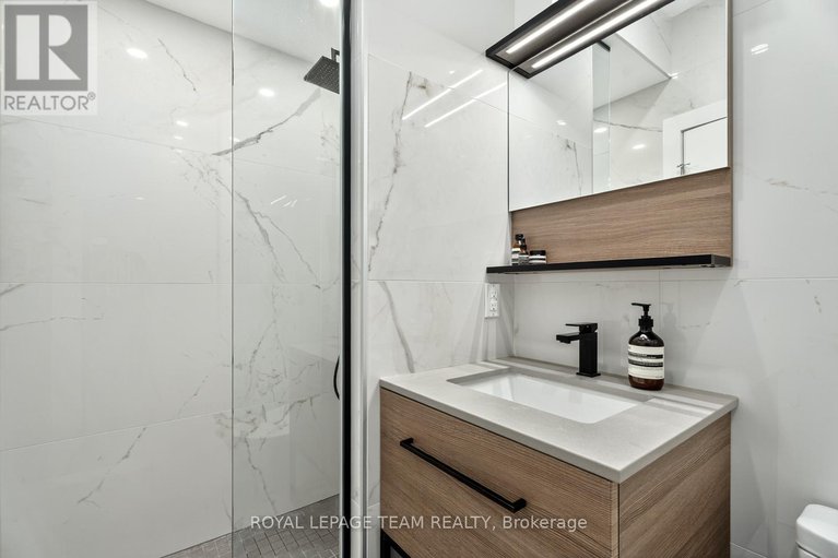 29420427/1902-235-kent-avenue/ottawa-centre/ottawa/ontario/K2P0A5_9