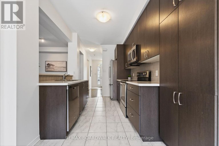 29438320/716-oakglade-avenue/emerald-meadowstrailwest/ottawa/ontario/K2M0B3_14