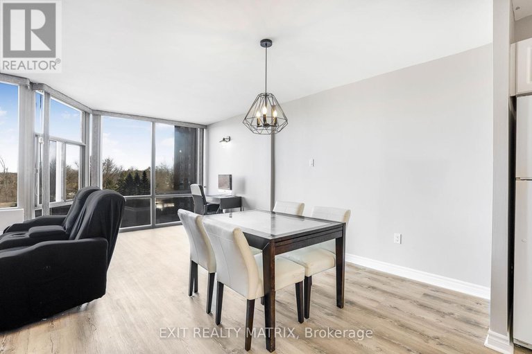 28617353/501-2759-carousel-crescent/emerald-woodssawmill-creek/ottawa/ontario/K1T2N5_10