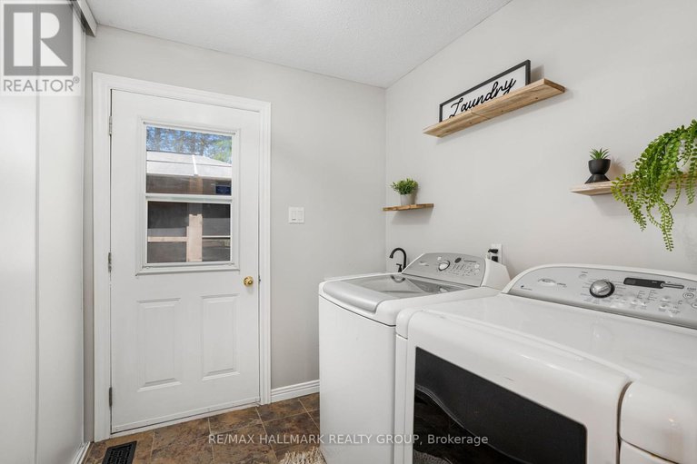 28552097/1211-lacroix-road/clarencerockland-twp/clarence-rockland/ontario/K0A2A0_16