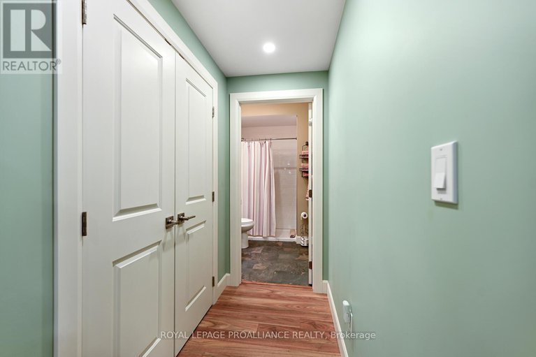 29087560/2a-2495-parkedale-avenue/brockville/ontario/K6V3H2_38