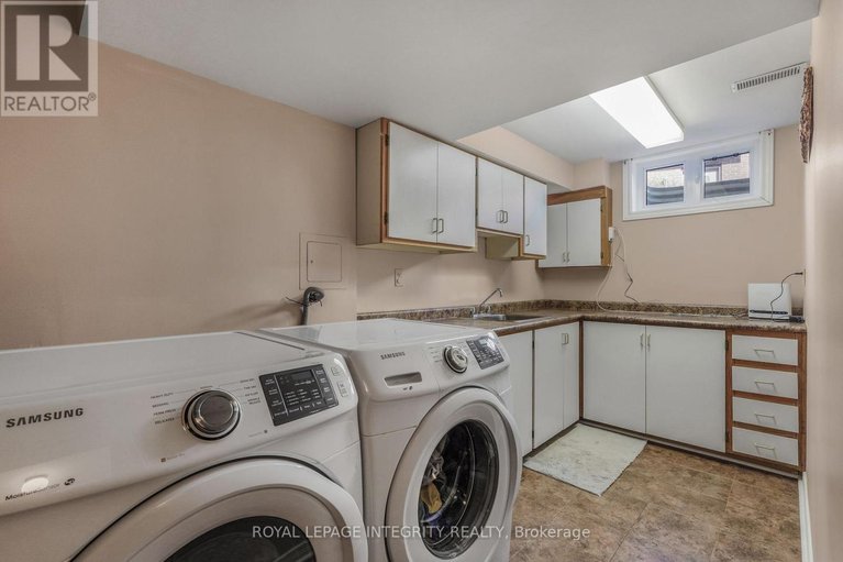 29666462/641-apollo-way/fallingbrookpineridge/ottawa/ontario/K4A1T5_31
