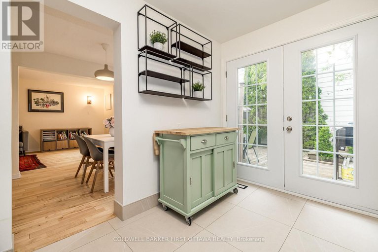 28497718/55-345-kintyre-private/carleton-square/ottawa/ontario/K2C3M6_16