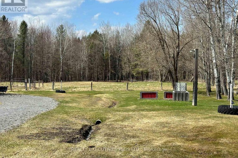 28237112/2935-baseline-road/clarencerockland-twp/clarence-rockland/ontario/K0A3N0_40