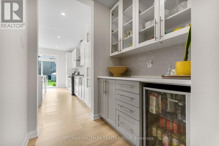 28419525/350-cloyne-crescent/half-moon-bay/ottawa/ontario/K2J6W4_19