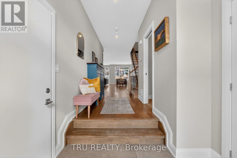 29420434/839-riddell-avenue-n/mckellar-heightsglabar-park/ottawa/ontario/K2K1X7_3