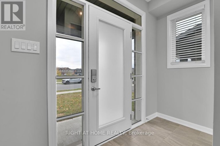 29067282/561-decoeur-drive/avalon-west/ottawa/ontario/K4A5G7_3