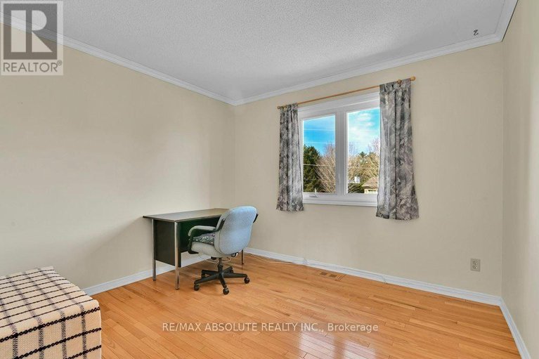 29665092/535-gascon-street/village-of-russell/russell/ontario/K4R1C6_16