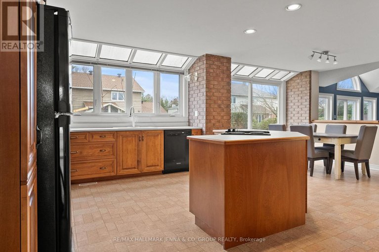 29601661/14-holly-ridge/stittsville-central/ottawa/ontario/K2S1C9_9