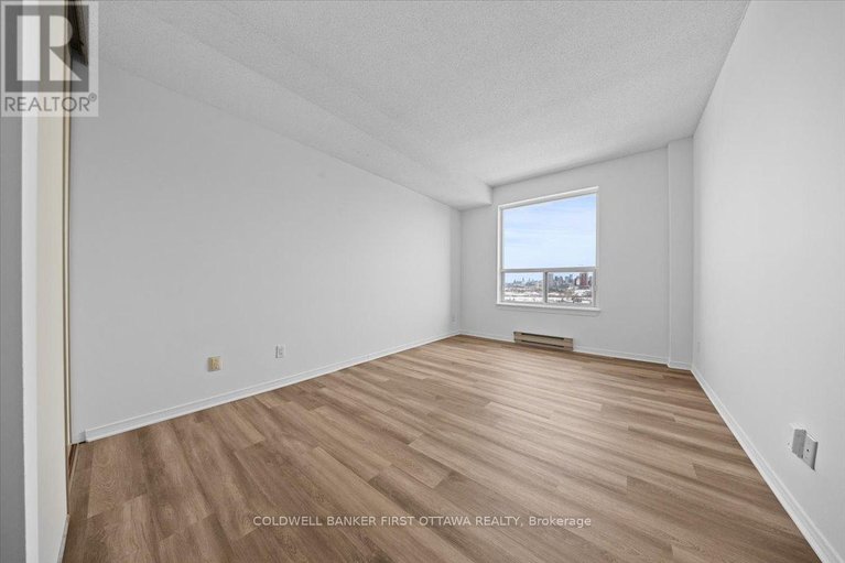 29430525/1403-215-parkdale-avenue/mechanicsville/ottawa/ontario/K1Y4T8_22