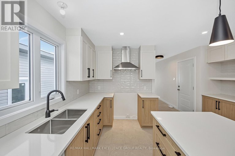 29029811/1117-bronze-lot-105-avenue/clarencerockland-twp/clarence-rockland/ontario/K4K0N4_11