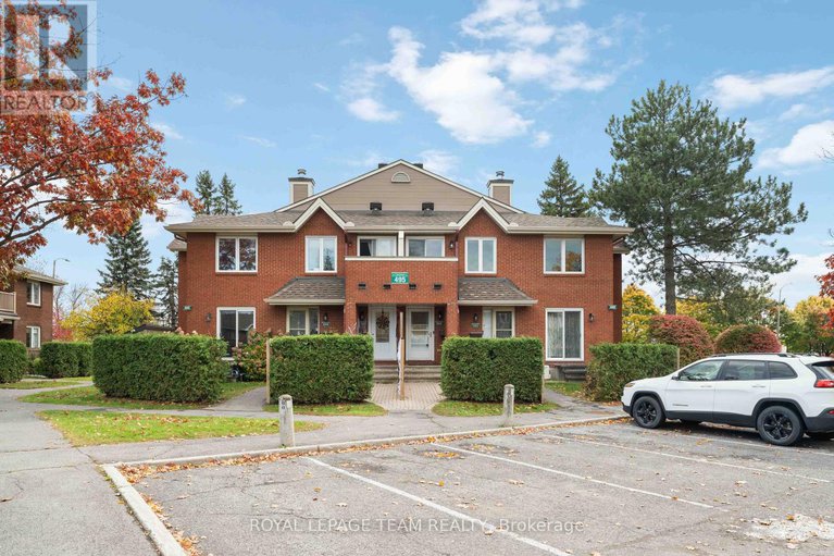 29021768/203-495-canteval-terrace/fallingbrookpineridge/ottawa/ontario/K4A2E1_1
