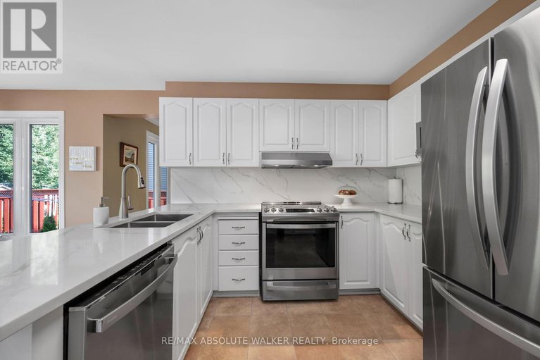 28654020/1866-robinwood-place/chapel-hill/ottawa/ontario/K1C6L7_13