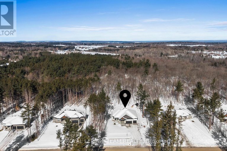 29447129/190-raymond-luhta-crescent/mcnabbraeside-twps/mcnabbraeside/ontario/K7S3G8_88