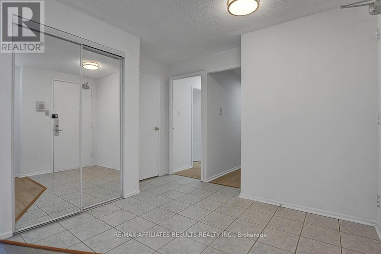 29180738/410-415-greenview-avenue/britannia/ottawa/ontario/K2B8G5_8