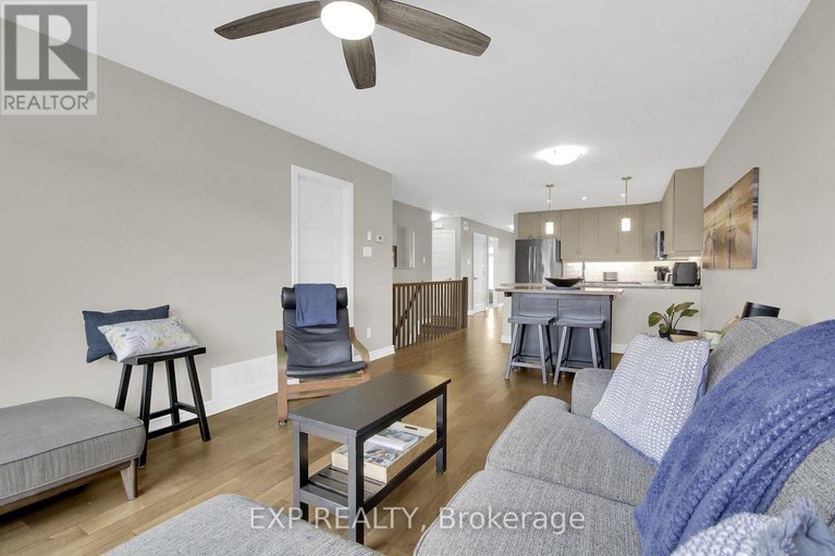 29685319/374-honeyborne-street/mississippi-mills-ramsay-twp/mississippi-mills/ontario/K0A1A0_17