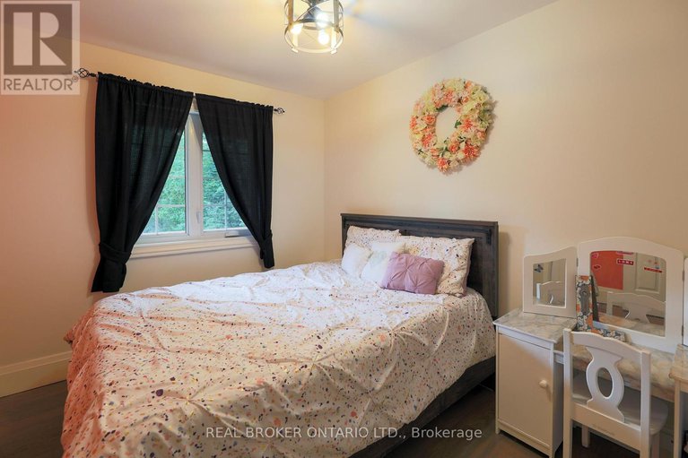27986802/8-benjamin-lane/north-grenville-twp-kemptville-east/north-grenville/ontario/K0G1J0_17