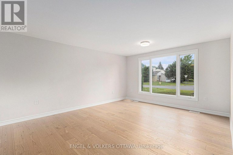 28939976/123-tripp-crescent/pheasant-run/ottawa/ontario/K2J1M5_5