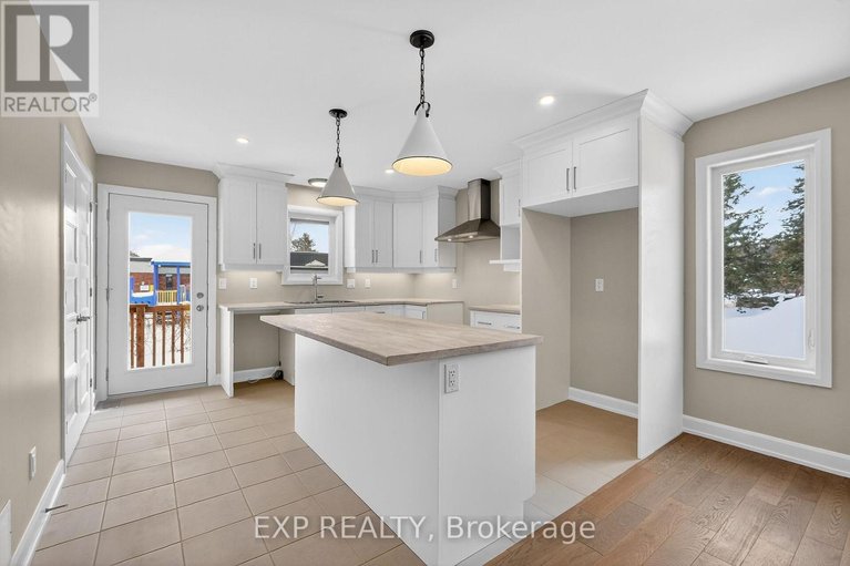 29612429/53-craig-street/village-of-russell/russell/ontario/K4R1A6_8