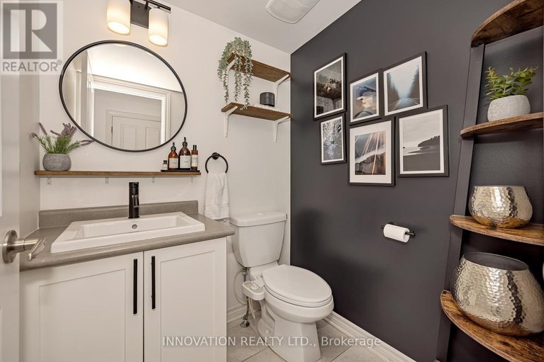 29581806/46-barn-swallow-private-s/riverside-southgloucester-glen/ottawa/ontario/K4M0H5_7