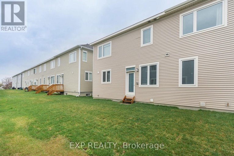 29619004/516-loury-row/orleans-village/ottawa/ontario/K1W0M7_25