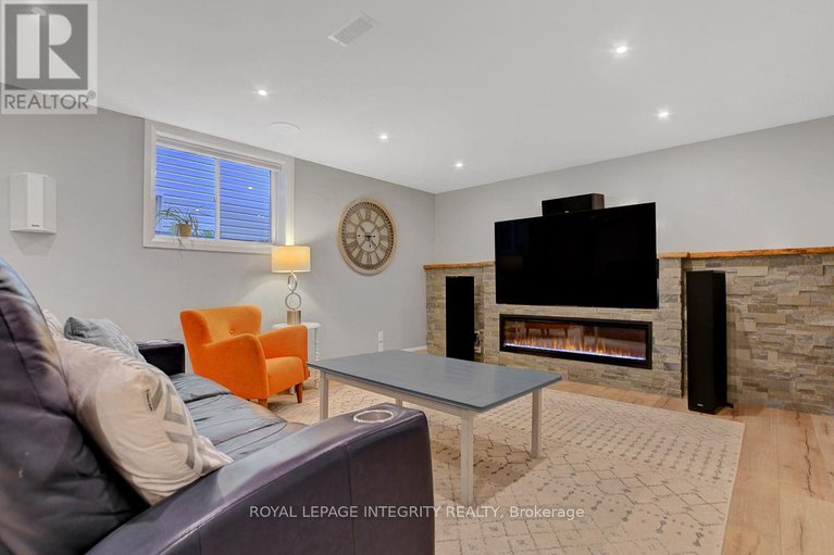 28938708/165-saltspring-private/bridlewood/ottawa/ontario/K2M0B1_39