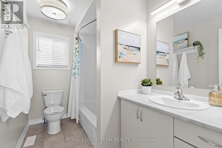 28918556/24-hyannis-avenue/cedargrovefraserdale/ottawa/ontario/K2J2W8_27