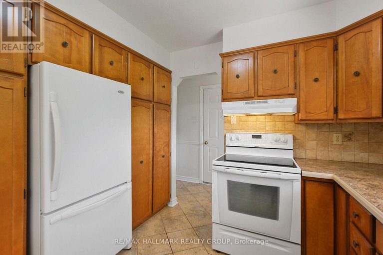 28650138/1399-aurele-street/pineview/ottawa/ontario/K1B3L4_17