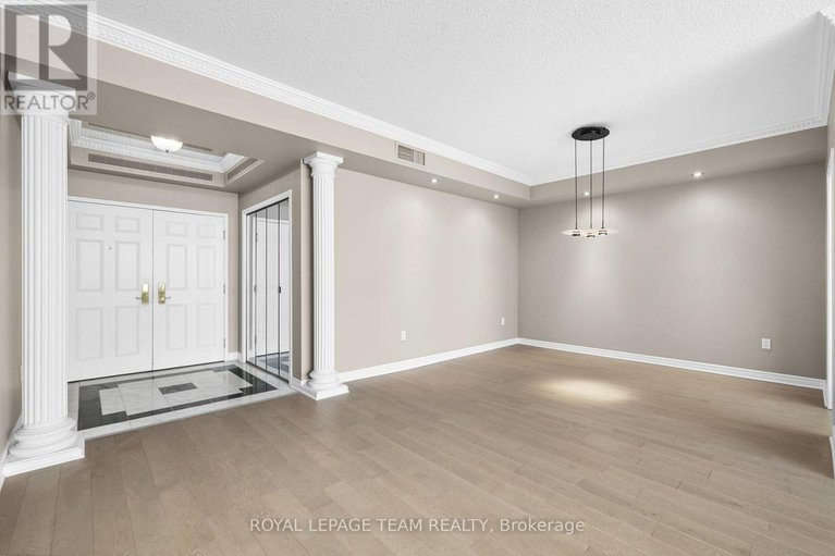 29414211/1803-1480-riverside-drive/riverview-park/ottawa/ontario/K1G5H2_4