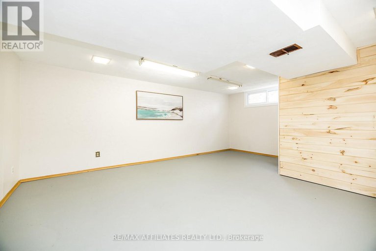 29023598/361-larouche-street/vanier/ottawa/ontario/K1L7L1_21