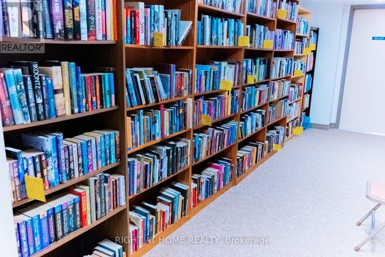 29448917/1516-2871-richmond-road/britannia-heights/ottawa/ontario/K2B8M5_42