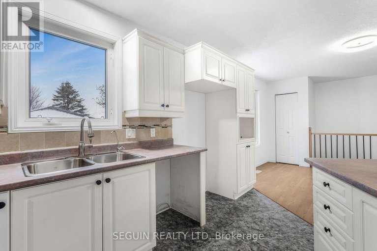 29211011/3704-pattee-road-e/east-hawkesbury-twp/hawkesbury/ontario/K6A2R2_11