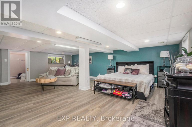 29436232/2147-mer-bleue-road/avalon-west/ottawa/ontario/K4A3T9_12