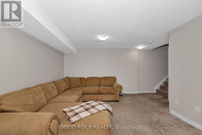 28578317/411-cache-bay-crescent-e/blossom-parkkemp-parkfindlay-creek/ottawa/ontario/K1T4H3_27