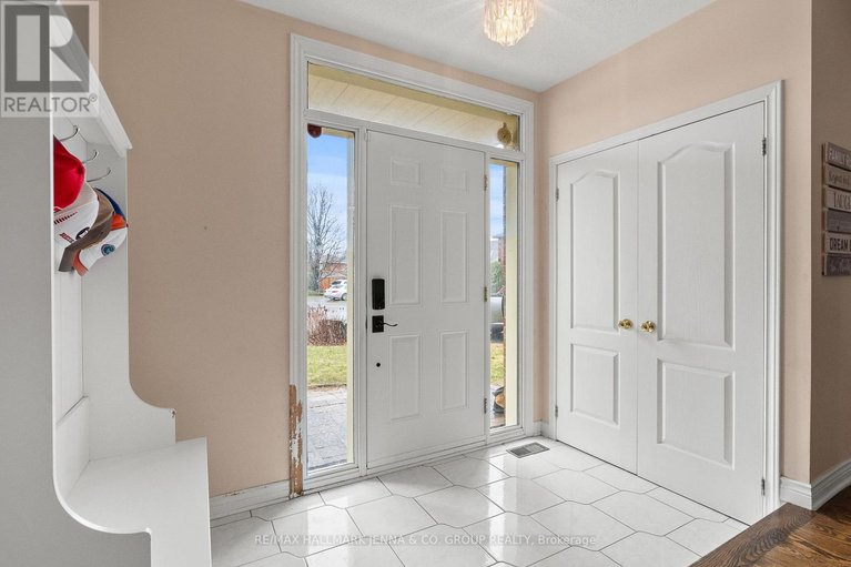 29601661/14-holly-ridge/stittsville-central/ottawa/ontario/K2S1C9_3