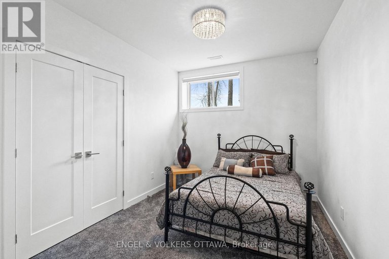 29149631/532-leimerk-court/manotick-village-manotick-estates/ottawa/ontario/K4M0E8_41