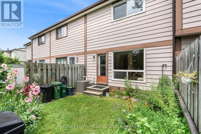 28607789/20-2000-falkirk-crescent/blackburn-hamlet-south/ottawa/ontario/K1B4Y7_21