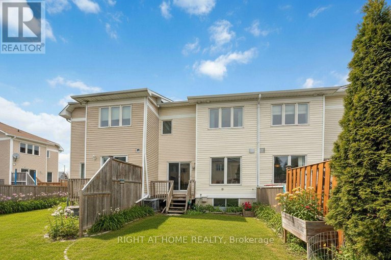 28840958/421-hillsboro-private/emerald-meadowstrailwest/ottawa/ontario/K2M3A7_28