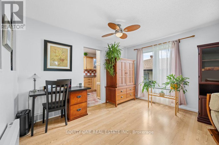 28495374/542-sirois-avenue/overbrookcastle-heights/ottawa/ontario/K1K1H4_20