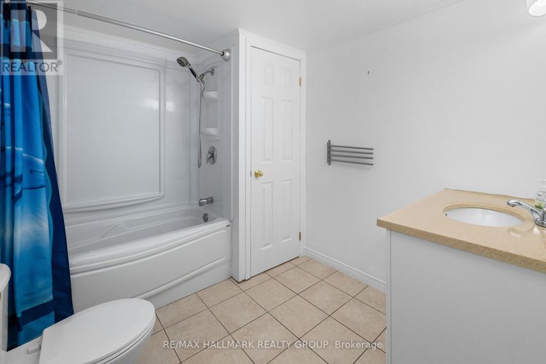 29137387/1050-barnett-drive/cumberland-village/ottawa/ontario/K4C1C7_24