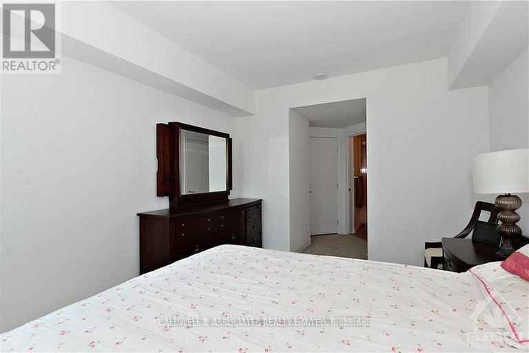 29336713/1012-234-rideau-street/sandy-hill/ottawa/ontario/K1N0A9_12