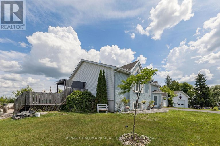28595134/585-blue-corner-road/champlain-twp/champlain/ontario/K0B1K0_33