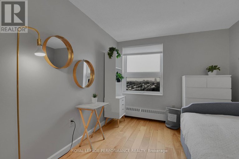 29385970/905-373-laurier-avenue-e/sandy-hill/ottawa/ontario/K1N8X6_17