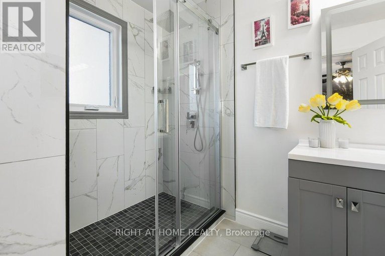 29634429/223-longshire-circle/longfields/ottawa/ontario/K2J4K8_25