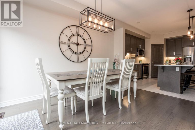 28443105/208-sittelle-private/fallingbrookgardenway-south/ottawa/ontario/K4A1G1_21