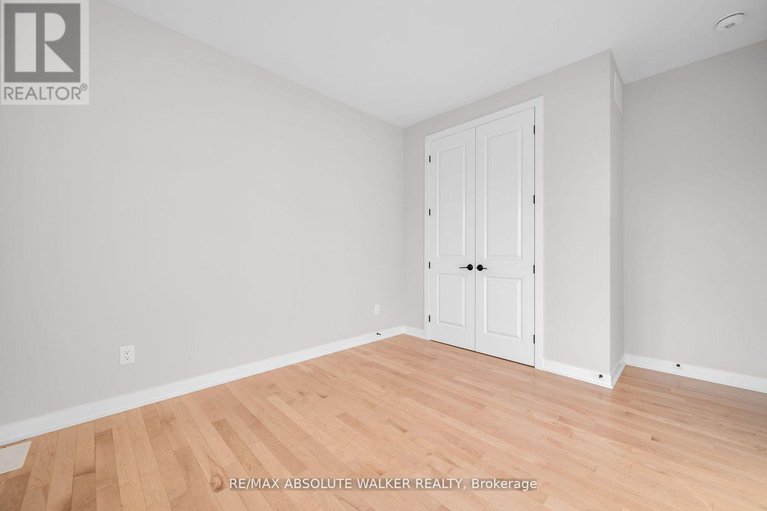 29251504/440-appalachian-circle/half-moon-bay/ottawa/ontario/K2J6X4_31